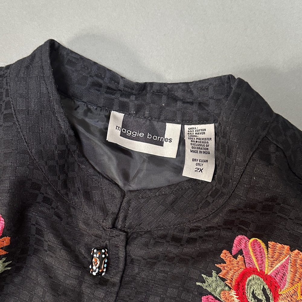 Maggie Barnes Black Jacket with Floral Embroidery - Picture 6 of 6